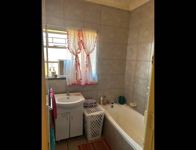 3 BEDROOM FREEHOLD FOR SALE IN CARLETONVILLE CENTRAL